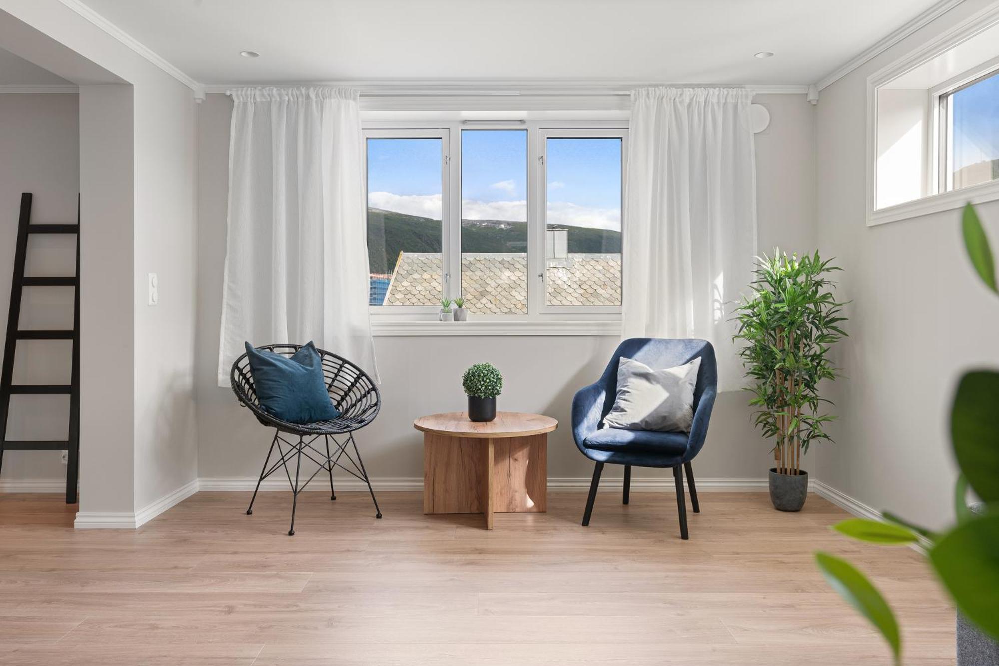 Arctic Homes - Historical Tromso House With View Exterior photo