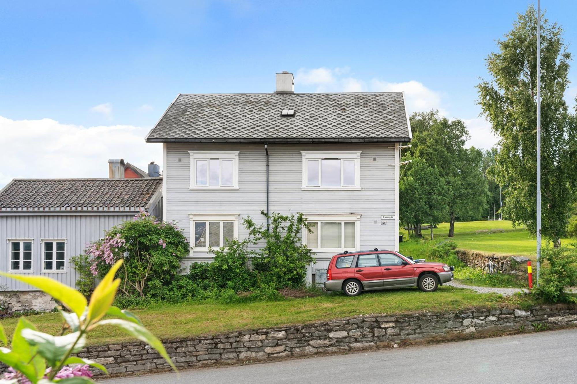 Arctic Homes - Historical Tromso House With View Exterior photo